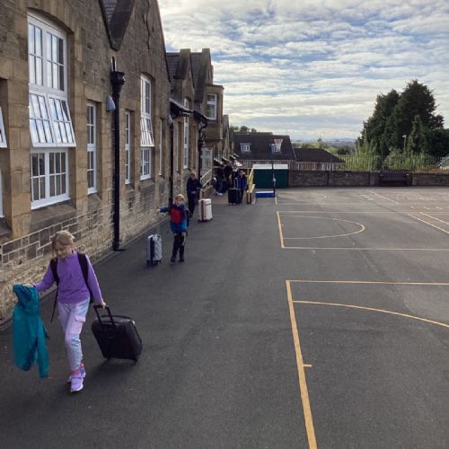 E8CC7BBE-7075-4C81-B93A-154FFB639204