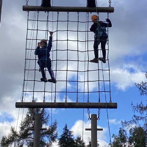 DB666E7E-4E46-4142-A859-B7DC5704BE4F